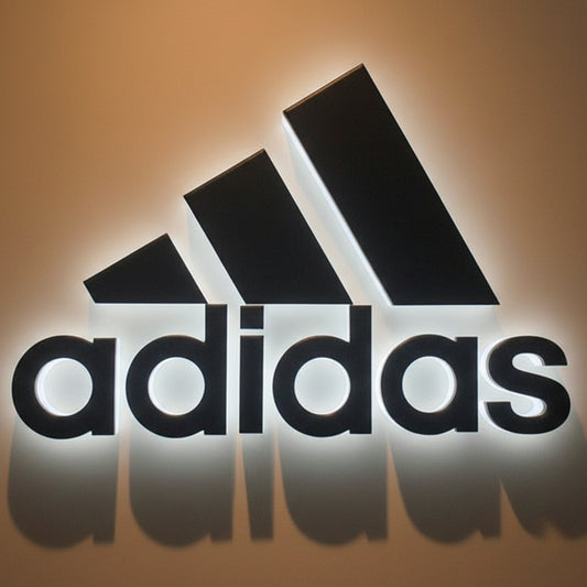 LETRERO 3D MARCA ADIDAS