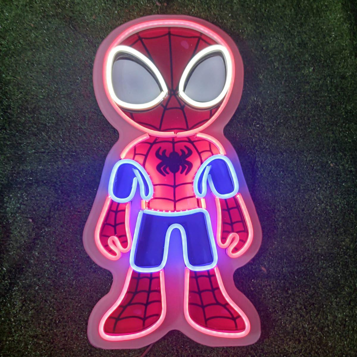HOMBRE ARAÑA LED